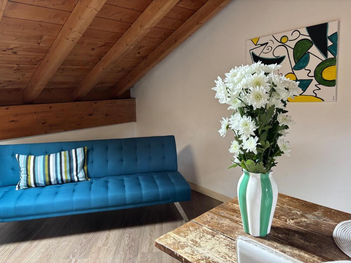 Apartment Largo IV Novembre Сан-Феделе-Интельви Экстерьер фото